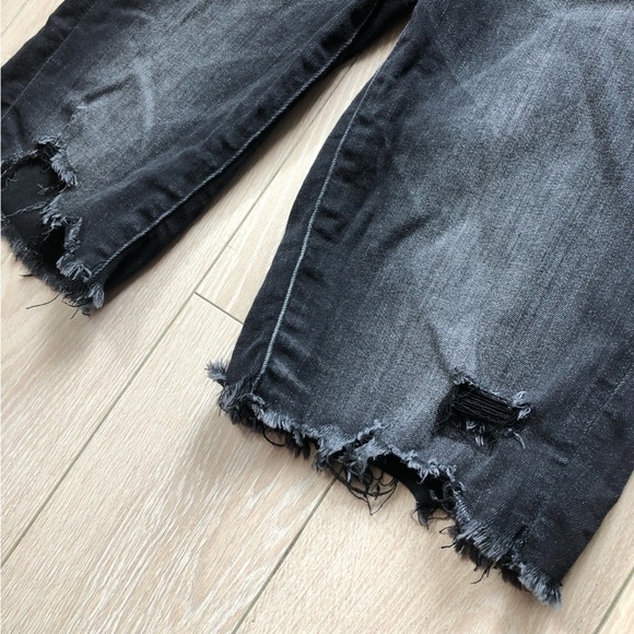 American Eagle Outfitters Black Distressed Biker Denim Shorts Size 8 - Picture 10 of 12